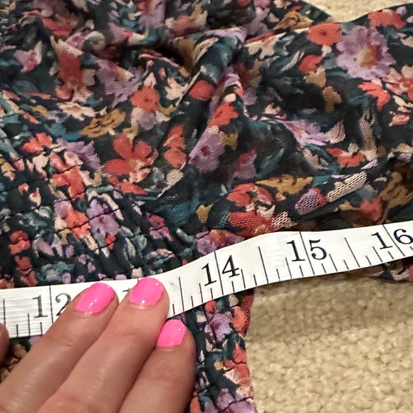 Evereve Black Multicolor Floral Smocked Blouse - Picture 6 of 7